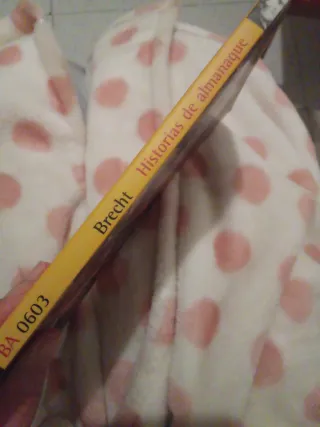 Historias de almanaque (El Libro De Bolsillo) (...