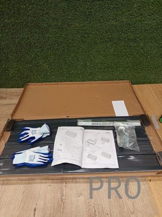 Macetero metálico negro - jardín