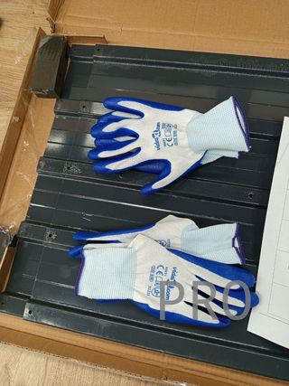 Macetero metálico negro - jardín