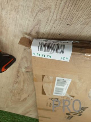 Macetero metálico negro - jardín