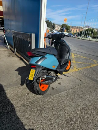 Piaggio Zip SP