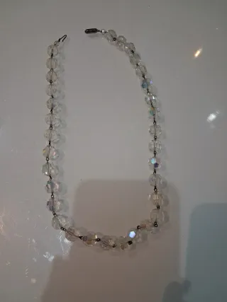 Collar de cristal de roca facetado