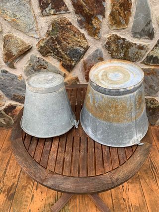 Cubo antiguo de pozo