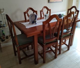 Mesa comedor y 6 sillas florales