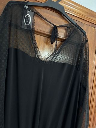 Mono largo negro con transparencias