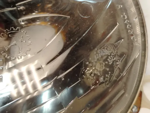 2 Ópticas Faessa y Men-Par SA