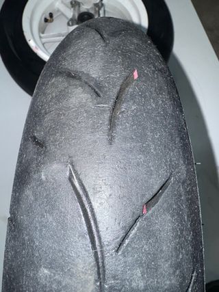 Llantas 12” con neumáticos