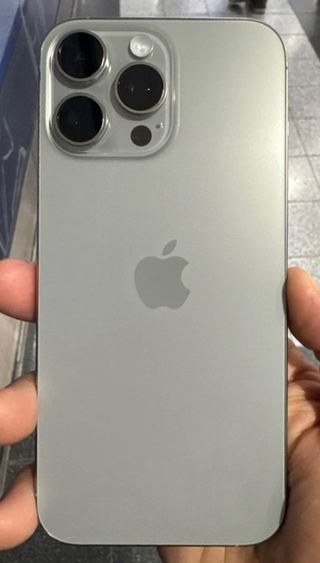 iPhone 16 Pro Max 256 GB Gris ( negociable)