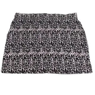 Falda estampada blanco y negro