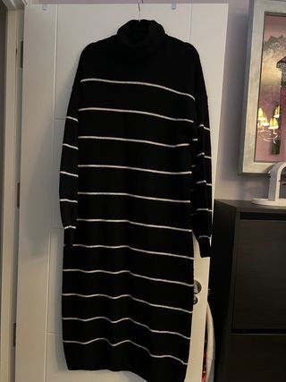 Vestido de punto cuello alto rayas