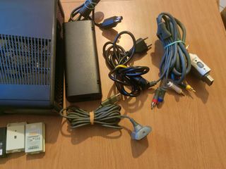 Xbox 360 Slim 40 GB + GTA V (Pal)