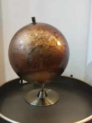 Globo terráqueo decorativo metal