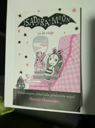 Isadora Moon va de viaje (Isadora Moon 9) (Span...