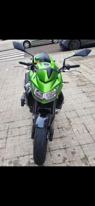 Kawasaki Z 750 2009 sólo 25 mil km!