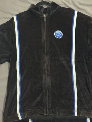 Chaqueta Nike Velour Negra y Azul