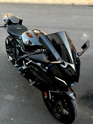 Yamaha R7 2022