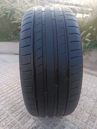 Uno Neumático225/45/17 94Y