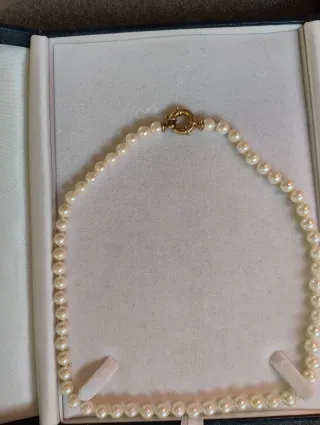 Collar de perlas naturales con cierre