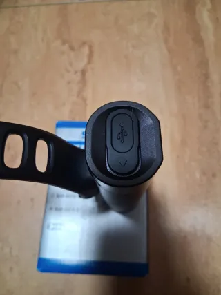 Luz frontal USB para bicicleta 500 Lúmenes