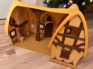 Casa de juguete Blancanieves 7 enanitos