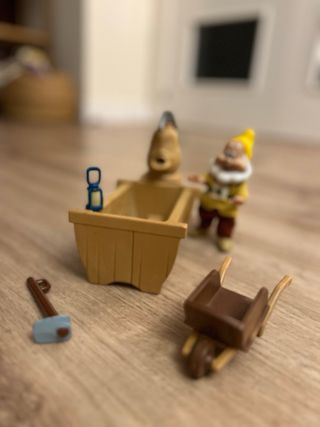 Casa de juguete Blancanieves 7 enanitos