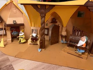 Casa de juguete Blancanieves 7 enanitos