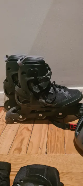 Patines en línea Talla 46 + Rodilleras y Casco