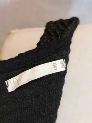 Vestido negro elástico ajustado