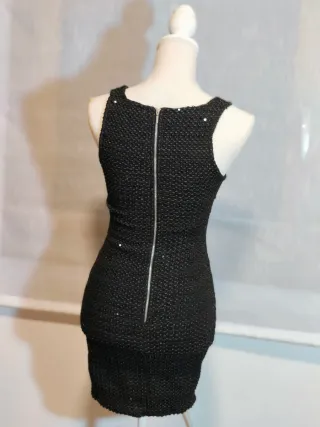 Vestido negro elástico ajustado