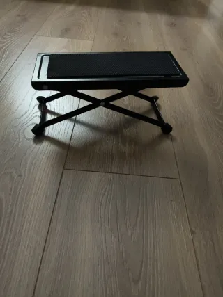 Reposapiés Guitarra Admira