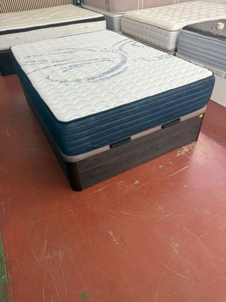 CANAPÉ Y COLCHON VISCO 135x190