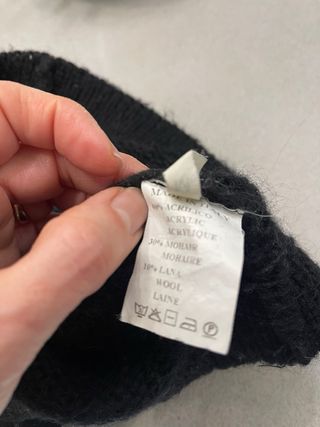 Maglioncino con cappuccio nero