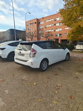 Toyota Prius+ 2017