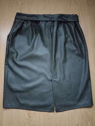 Falda piel verde M