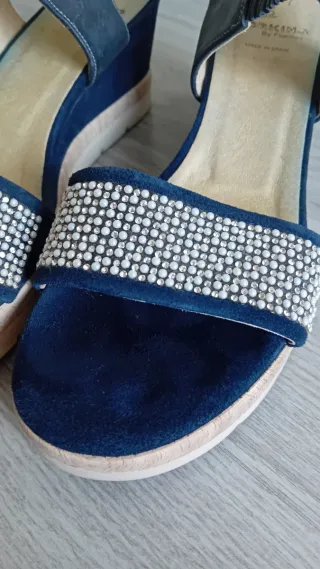 Zapato sandalias cuña azul marino con brillantes
