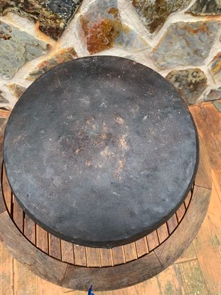 Caldero de hierro con asas