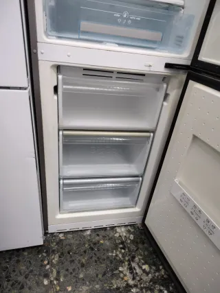 Nevera SIEMENS Acero Inoxidable