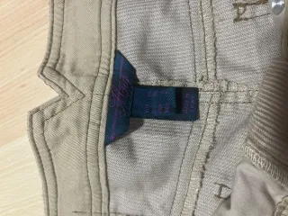 Pantalón de pala pata ancha beige