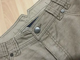 Pantalón de pala pata ancha beige