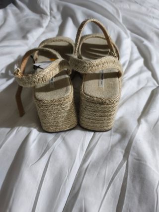 Sandalias Lefties plataforma beige talla 39