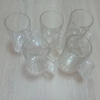 Confezione da 5 tazze da birra in vetro