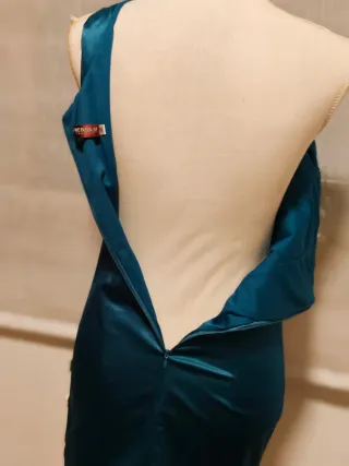 Vestido ajustado con abalorios