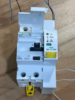 Diferencial Autorearmable Schneider SuperInmunidaz