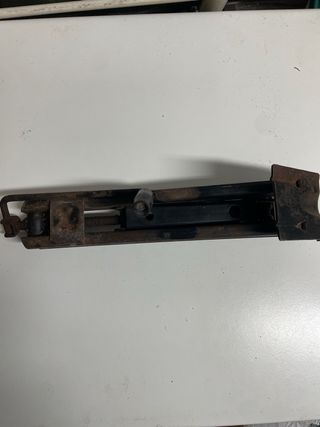 Gato mecánico para coche