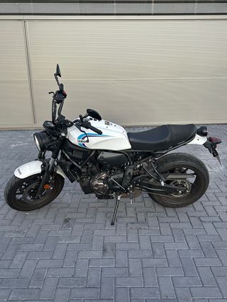 Yamaha XSR 700 2023 Blanca