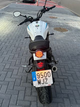 Yamaha XSR 700 2023 Blanca