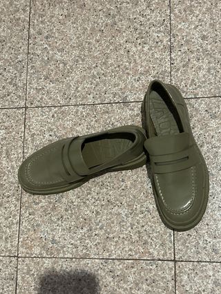 Zapatos mocasines verdes