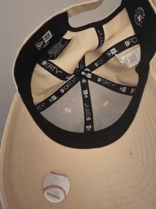 Berretto New Era NY Beige e Blu Donna