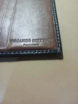 Cartera de hombre negra con logo M