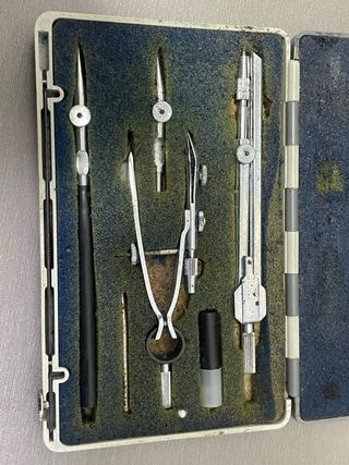 Compás de colección con accesorios